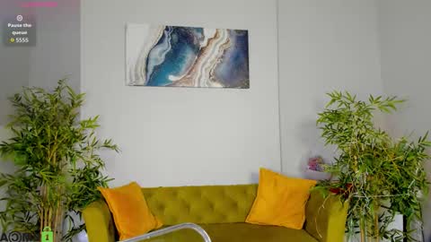 Layla online show from 02/17/26, 09:17