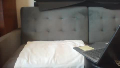 ridemehigh1 online show from 10/22/25, 06:18