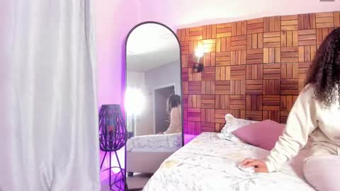 Sara online show from 02/14/25, 10:07