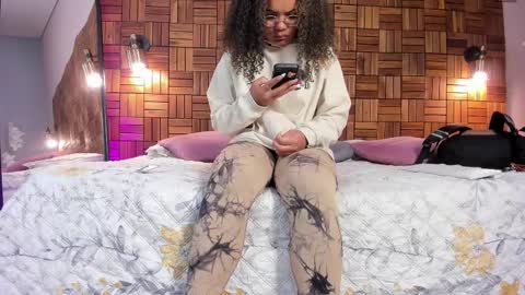 Sara online show from 02/21/25, 10:07