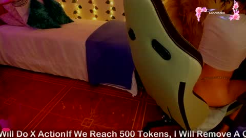 Independent model online show from 01/31/25, 02:58