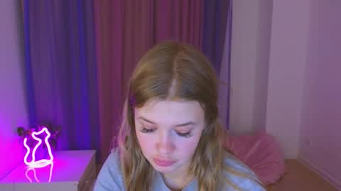 Snapshot of riinaaa chatting on 11/30/25, 09:52 Rina online show from 11/30/25, 09:52