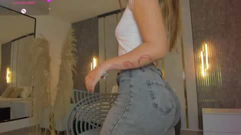 Riley Sierra online show from 04/10/26, 01:05