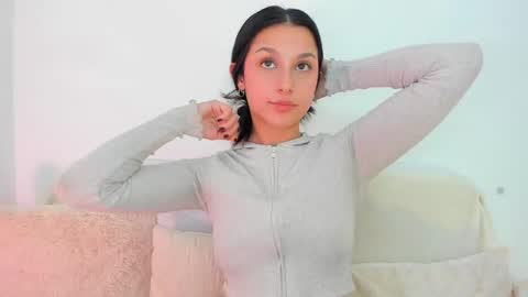Snapshot of riley_tin chatting on 02/27/25, 04:53 riley_tin online show from 02/27/25, 04:53