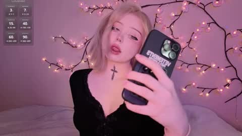 Sofia online show from 04/20/26, 08:28