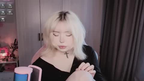Sofia online show from 07/17/26, 10:00