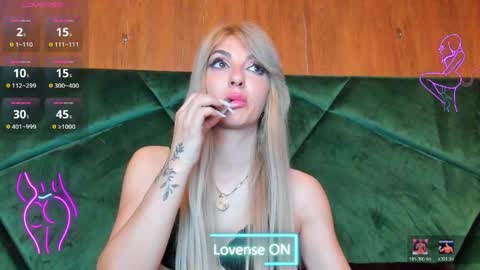 rileylannax online show from 05/18/26, 04:07