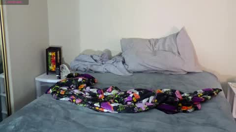 Riley  Logan online show from 04/19/26, 09:50