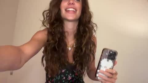 Riley online show from 04/07/26, 12:11