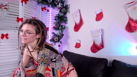 Snapshot of rin_skylar chatting on 12/23/24, 10:32 Rin online show from 12/23/24, 10:32