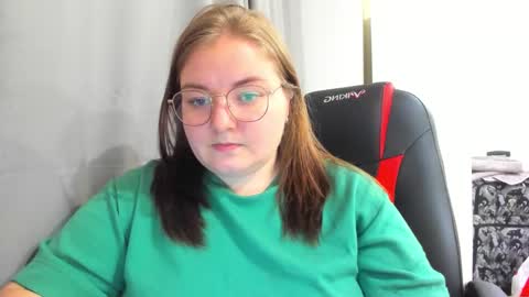 Snapshot of rina16 chatting on 10/30/25, 05:46 rina16 online show from 10/30/25, 05:46