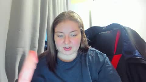 Snapshot of rina16 chatting on 11/09/25, 12:25 rina16 online show from 11/09/25, 12:25