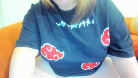 Snapshot of rina16 chatting on 11/19/25, 06:41 rina16 online show from 11/19/25, 06:41