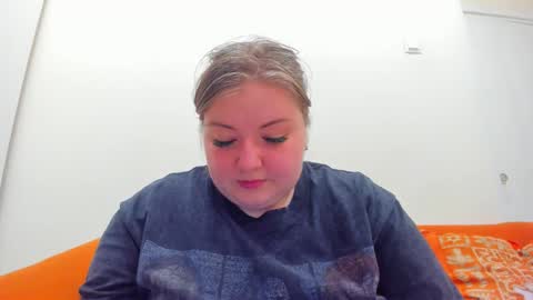 Snapshot of rina16 chatting on 11/23/25, 07:24 rina16 online show from 11/23/25, 07:24