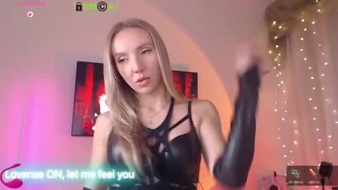 Rina Asty online show from 10/26/25, 05:08