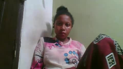 rinah654271 online show from 05/18/26, 04:24