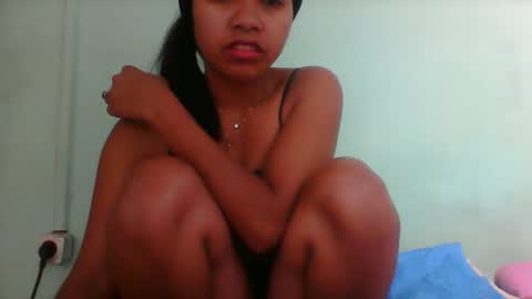 rinah856024 online show from 11/14/25, 04:33