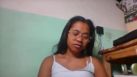 rinah856024 online show from 04/15/26, 05:47