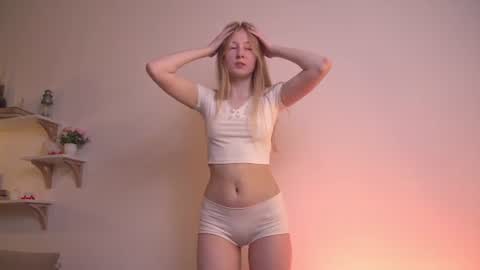little princess Vivi online show from 06/21/26, 05:32