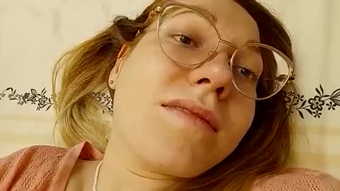 Snapshot of rinettawilss chatting on 12/12/24, 12:59 RinettaWilss online show from 12/12/24, 12:59