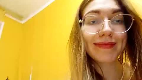 Snapshot of rinettawilss chatting on 12/30/24, 03:47 RinettaWilss online show from 12/30/24, 03:47