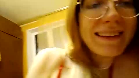 Snapshot of rinettawilss chatting on 01/16/25, 02:19 RinettaWilss online show from 01/16/25, 02:19
