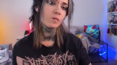   DianaBrite            fansl y online show from 02/25/26, 12:59