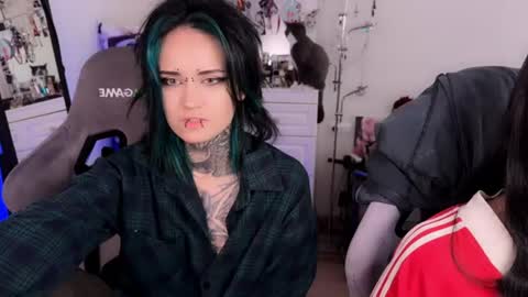   DianaBrite            fansl y online show from 07/04/26, 10:10