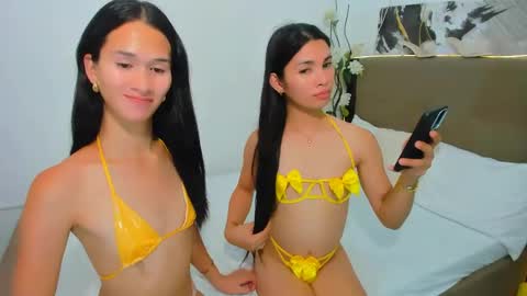 Snapshot of riri_amethyst chatting on 04/05/26, 01:08 RIRI online show from 04/05/26, 01:08