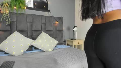 RIRI  online show from 10/11/25, 07:56