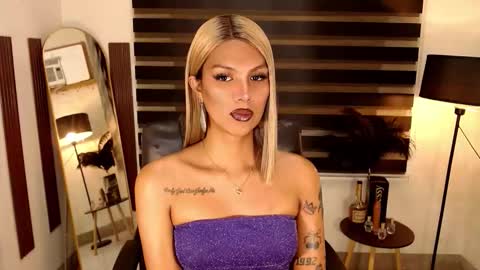 riri online show from 10/17/25, 04:48