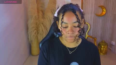 Snapshot of risada_temptation_s chatting on 11/05/25, 02:55 Risada online show from 11/05/25, 02:55