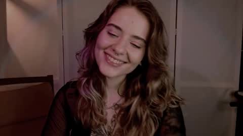 Snapshot of risha_laass chatting on 12/18/24, 08:36 risha_laass online show from 12/18/24, 08:36