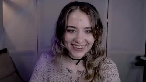 risha_laass online show from 12/19/24, 05:08