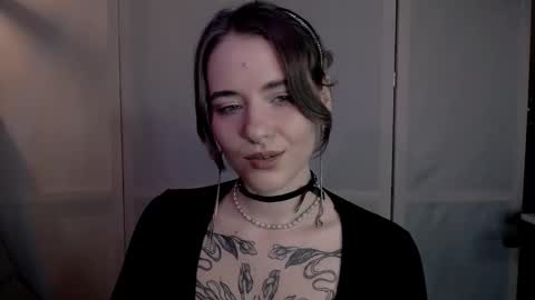 Snapshot of risha_laass chatting on 12/28/24, 04:30 risha_laass online show from 12/28/24, 04:30