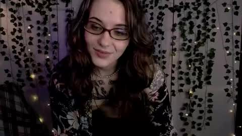 Snapshot of risha_laass chatting on 05/28/26, 08:17 risha_laass online show from 05/28/26, 08:17
