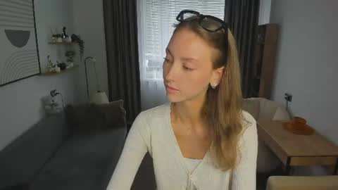 EVA here online show from 07/30/26, 08:13