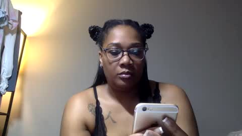 Snapshot of riversaint chatting on 12/16/24, 11:39 River Saint online show from 12/16/24, 11:39