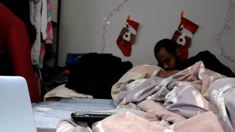 Snapshot of riversaint chatting on 01/19/25, 04:25 River Saint online show from 01/19/25, 04:25