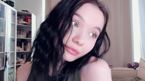 Rina online show from 02/04/26, 09:37