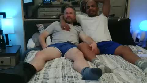 RJandScooterRJ-black guySc-white guy online show from 02/22/26, 10:25