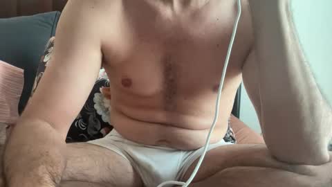 Snapshot of rlggggn42 chatting on 10/29/25, 10:50 rlggggn42 online show from 10/29/25, 10:50