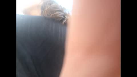 Snapshot of rnrbeauty99 chatting on 09/27/25, 12:32 rnrbeauty99 online show from 09/27/25, 12:32