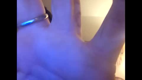 Snapshot of rnrbeauty99 chatting on 10/23/25, 07:40 rnrbeauty99 online show from 10/23/25, 07:40