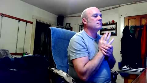 Snapshot of rnrd chatting on 02/20/26, 01:24 rnrd online show from 02/20/26, 01:24
