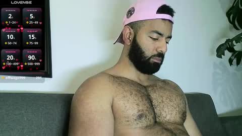 SebasRoa online show from 10/20/25, 05:02