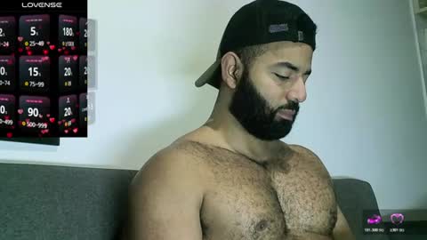 Snapshot of roa32sebas chatting on 06/15/26, 03:03 SebasRoa online show from 06/15/26, 03:03