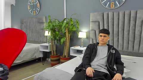 Roan Birkin online show from 02/09/25, 01:22