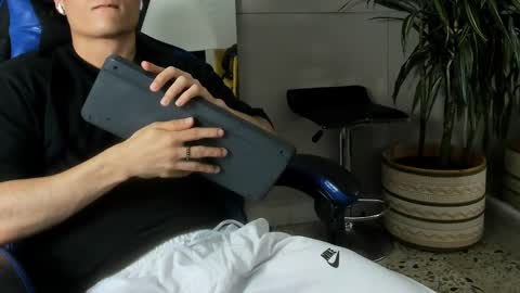 Roan Birkin online show from 03/10/26, 09:53