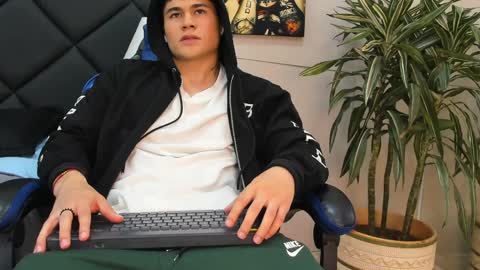 Roan Birkin online show from 04/09/26, 07:08